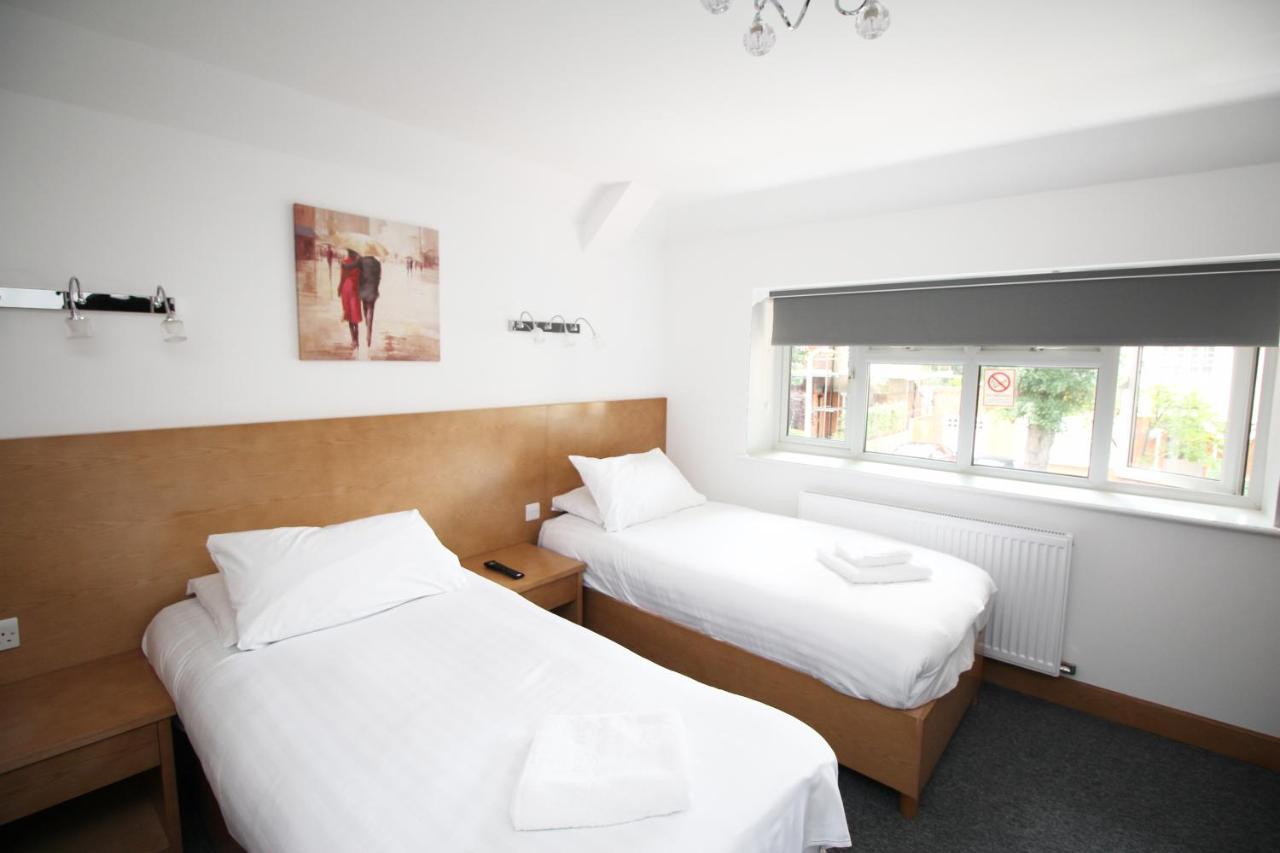 Flexistay Aparthotel Sutton Sutton  Exterior foto