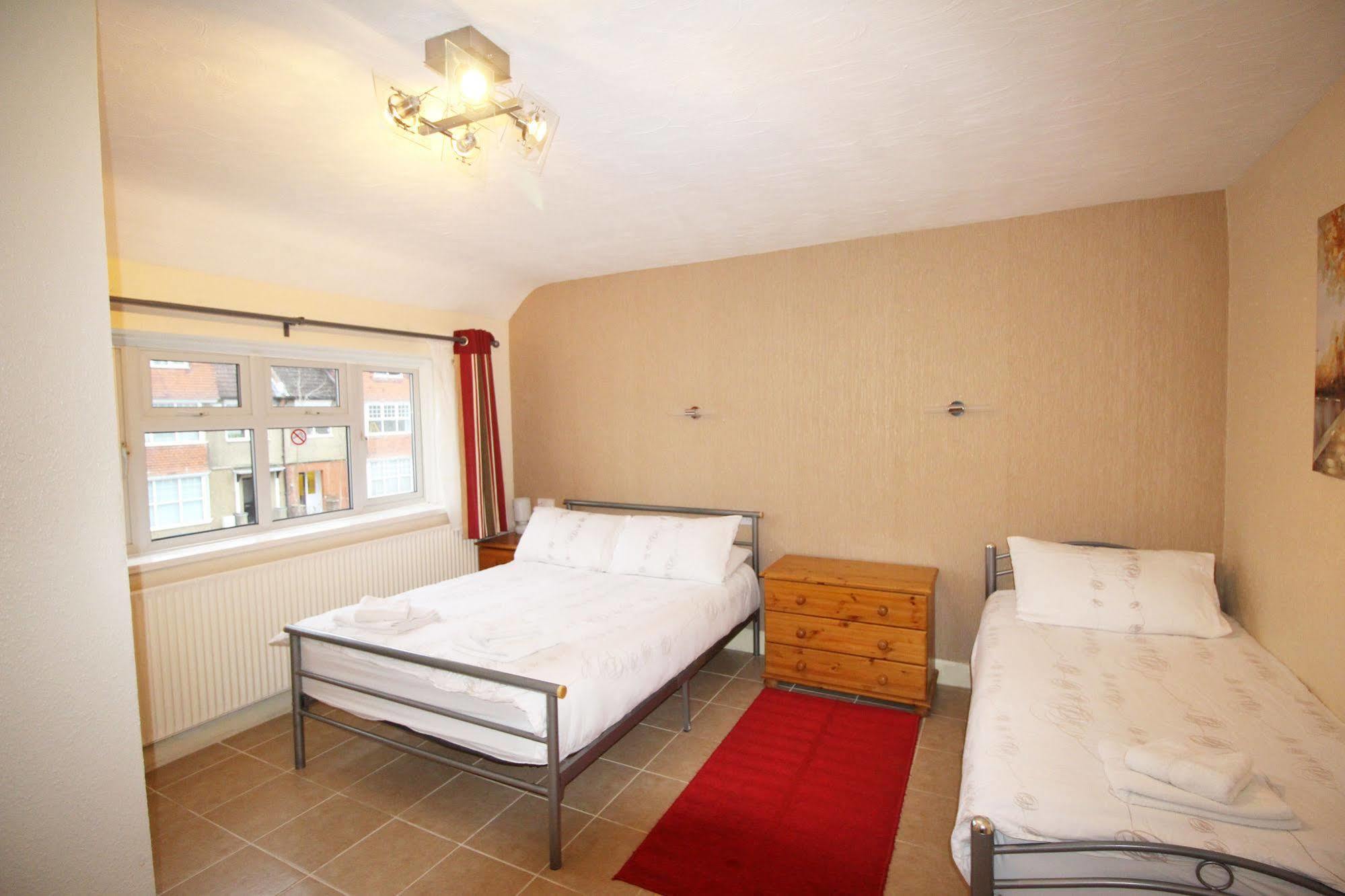 Flexistay Aparthotel Sutton Exterior foto